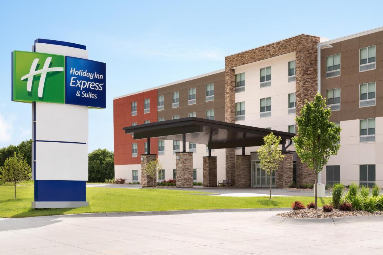Holiday Inn Express & Suites - Yorkville By Ihg Exterior foto