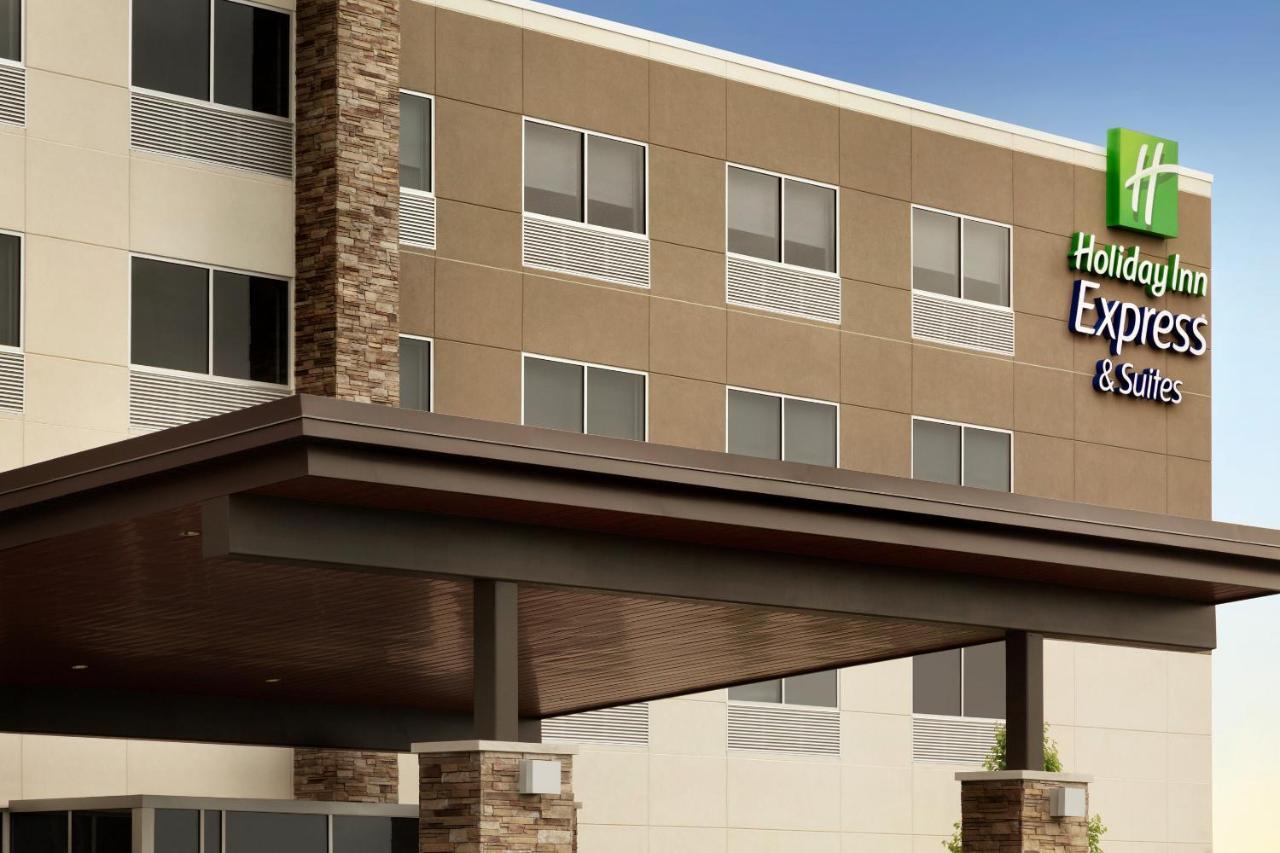 Holiday Inn Express & Suites - Yorkville By Ihg Exterior foto
