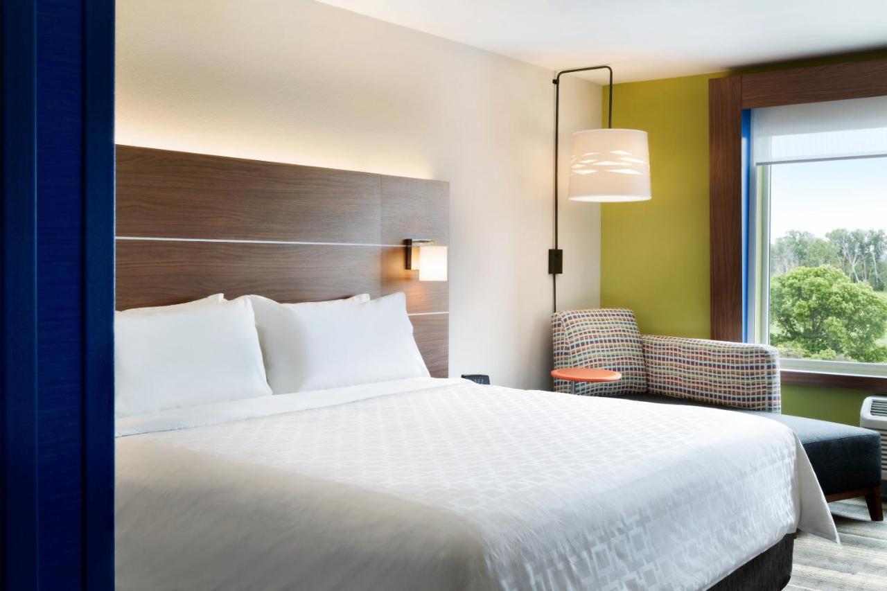 Holiday Inn Express & Suites - Yorkville By Ihg Exterior foto